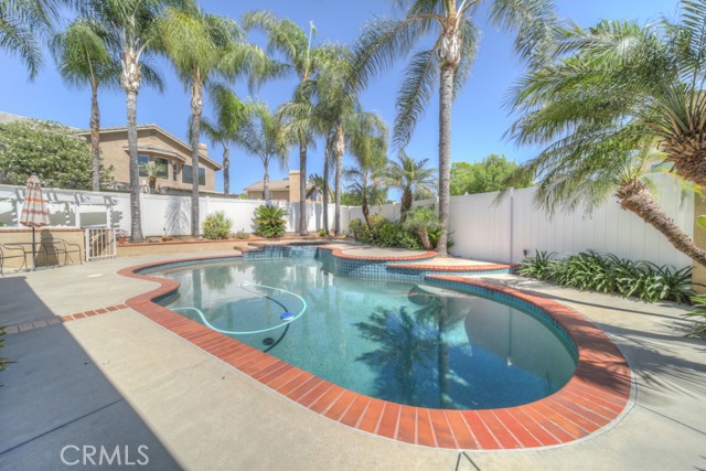 Image 47 of 75 For 25220 Corte Sur