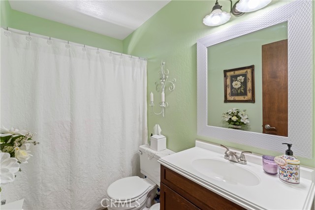 Detail Gallery Image 12 of 33 For 1127 Yukon Dr, Lake Arrowhead,  CA 92352 - 4 Beds | 2 Baths