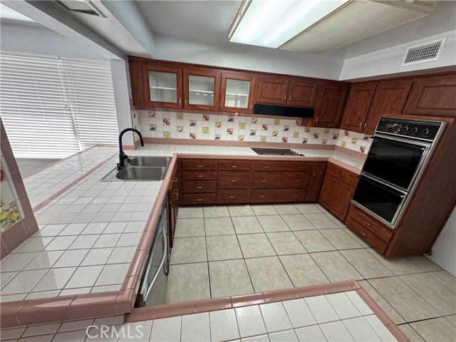 Detail Gallery Image 6 of 22 For 25925 Roanoke Rd, Menifee,  CA 92586 - 3 Beds | 2 Baths