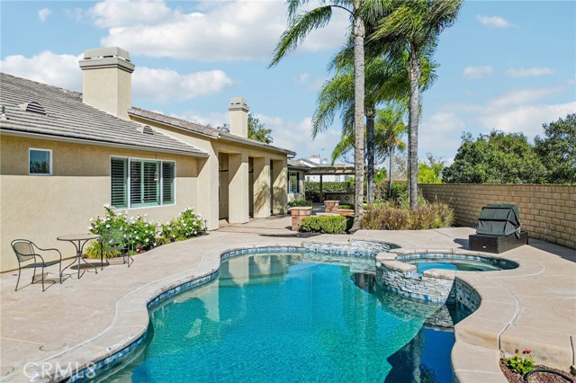 Detail Gallery Image 6 of 57 For 3931 Ashwood Circle, Corona,  CA 92881 - 4 Beds | 3/1 Baths