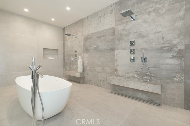 627 N Vista Street, Los Angeles CA: https://media.crmls.org/medias/22b13c67-1dba-4972-a019-f1879e7d979e.jpg