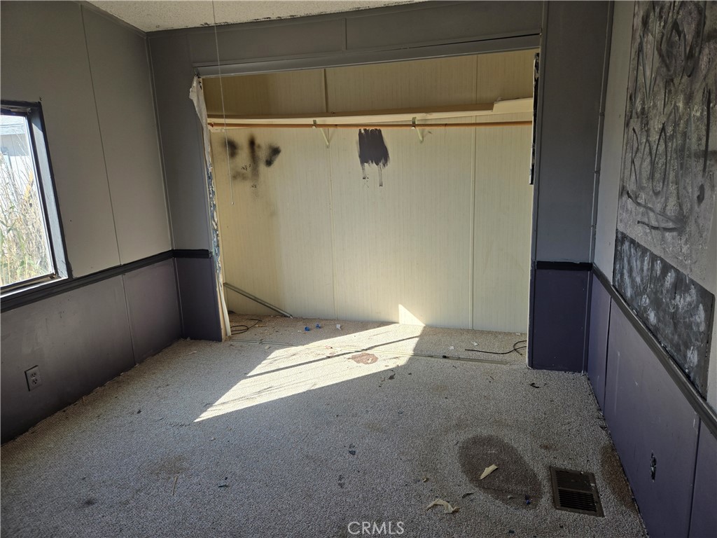 https://media.crmls.org/medias/22b183c2-bb21-4535-bf3c-a32ac573adac.jpg?preset=X-Large