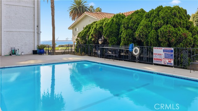 2601 E Ocean Boulevard, Long Beach CA: https://media.crmls.org/medias/22b1ba05-03ab-4f2e-963d-eaaadaaa2783.jpg