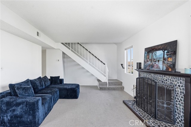 Detail Gallery Image 4 of 21 For 1193 E Foster, Santa Maria,  CA 93455 - 3 Beds | 1/1 Baths