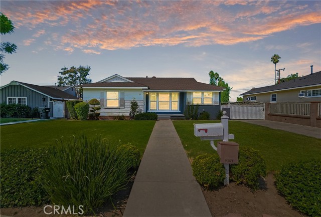127 S Myrtlewood Street, West Covina CA: https://media.crmls.org/medias/22b26ed0-bbfc-4412-8097-c37b32dc7915.jpg