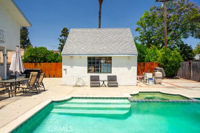 732 Cordova Avenue, Glendale CA: https://media.crmls.org/medias/22b281ae-dfe1-4f5c-9490-063cc4f99b33.jpg
