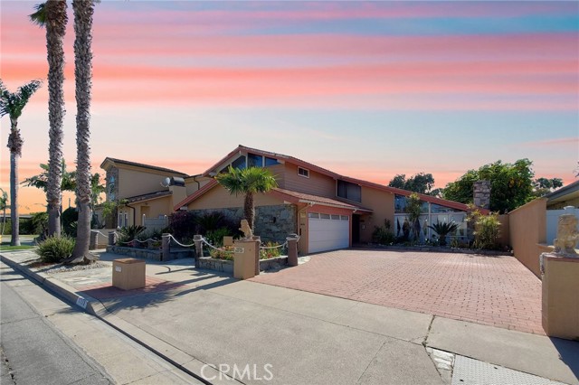 17179 Roundhill Street, Huntington Beach, California 92649, 4 Bedrooms Bedrooms, ,2 BathroomsBathrooms,Residential,For Sale,17179 Roundhill Street,CROC24208333