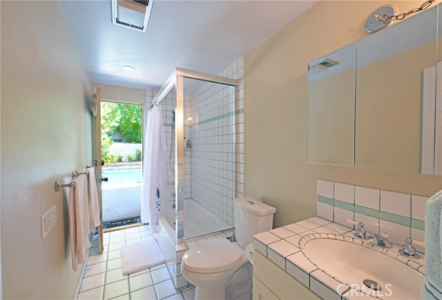 Detail Gallery Image 44 of 54 For 23421 Aetna St, Woodland Hills,  CA 91367 - 3 Beds | 2/1 Baths
