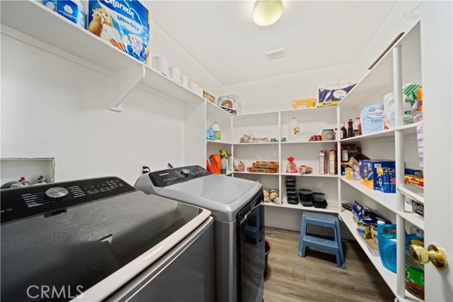 Detail Gallery Image 16 of 28 For 38661 Annette Ave, Palmdale,  CA 93551 - 5 Beds | 2/1 Baths