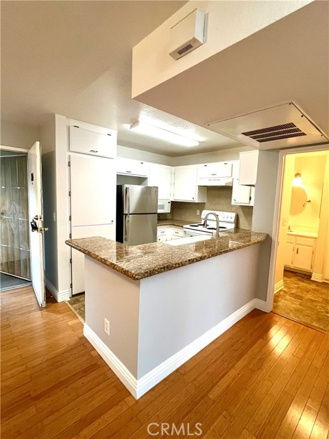 Detail Gallery Image 10 of 21 For 15000 Downey Ave #204,  Paramount,  CA 90723 - 1 Beds | 1 Baths