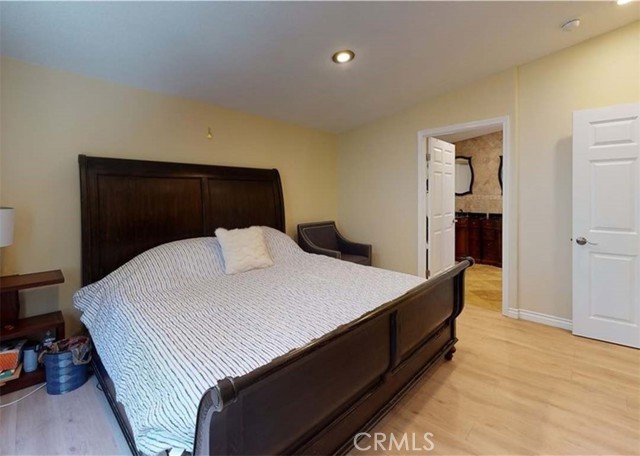 24272 Lysanda Drive, Mission Viejo CA: https://media.crmls.org/medias/22b77c9b-366a-42d2-9b2e-c73351016f53.jpg