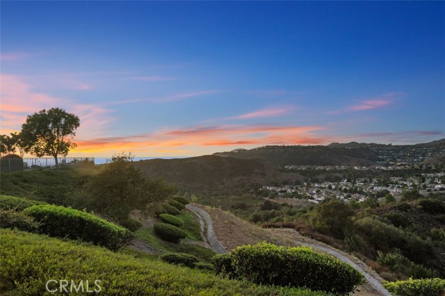 2 Via Bandada, Rancho Santa Margarita CA: https://media.crmls.org/medias/22b7aa54-1256-424e-adaf-35cab20bae25.jpg