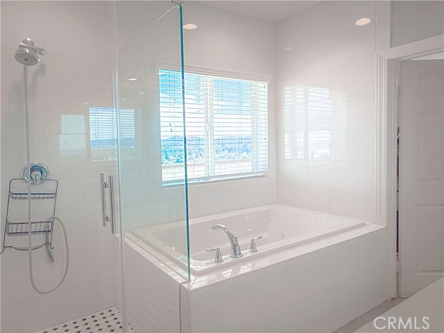 Image 21 of 50 For 449 Skylark  