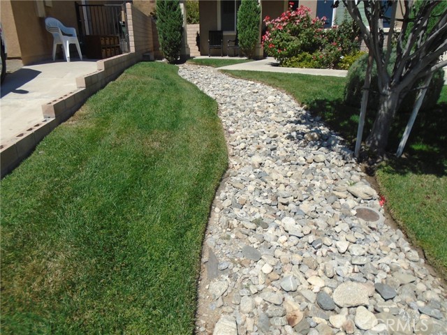 4081 Chamomile Court, San Bernardino CA: https://media.crmls.org/medias/22b881f1-073a-494f-ac87-d904f0d7d7e8.jpg