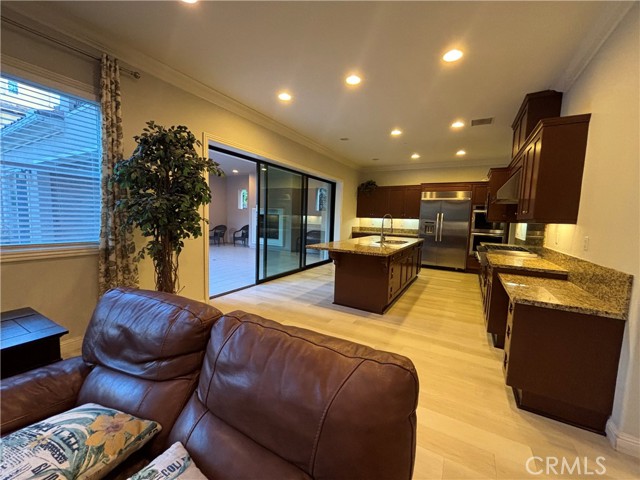 Detail Gallery Image 7 of 23 For 17 Starflower, Lake Forest,  CA 92630 - 5 Beds | 5/1 Baths