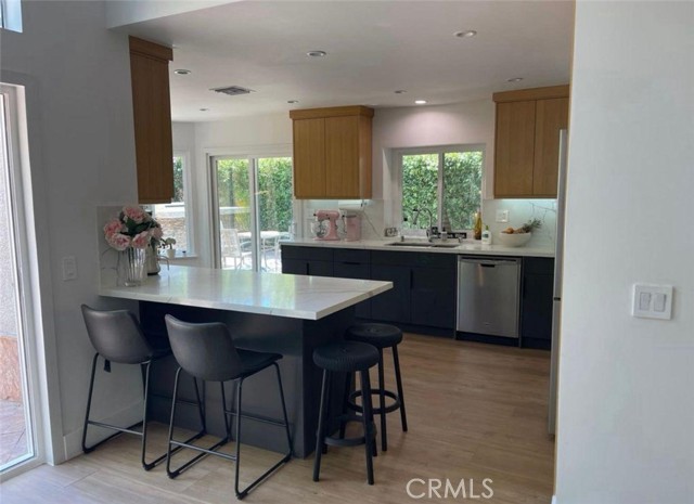 Detail Gallery Image 14 of 33 For 24614 Calle Ardilla, Calabasas,  CA 91302 - 5 Beds | 3 Baths