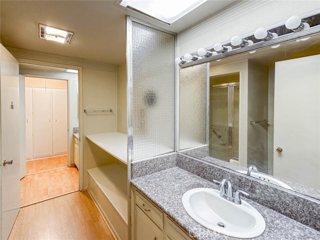 Detail Gallery Image 19 of 37 For 147 Ave Majorca #B,  Laguna Woods,  CA 92637 - 2 Beds | 1/1 Baths