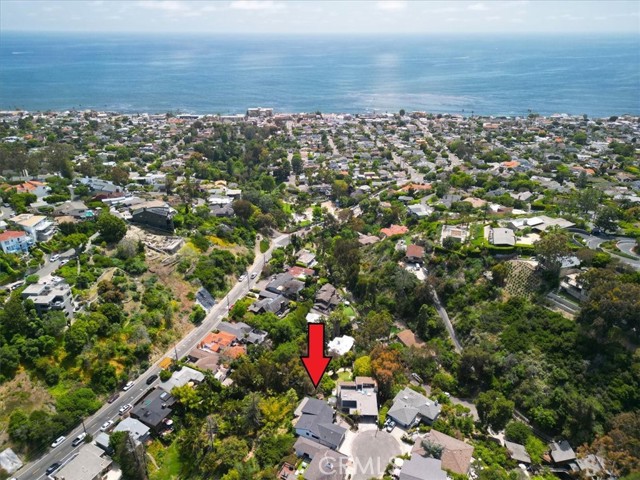 Detail Gallery Image 46 of 57 For 990 Meadowlark Dr, Laguna Beach,  CA 92651 - 3 Beds | 2 Baths