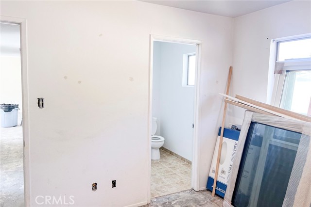 Detail Gallery Image 10 of 18 For 22481 Los Rogues, Saugus,  CA 91350 - 3 Beds | 2 Baths