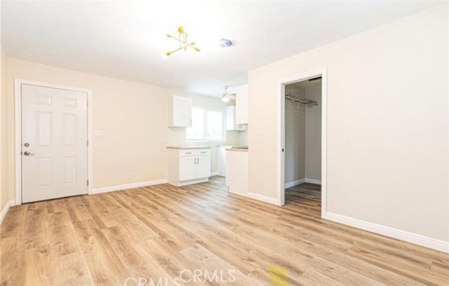 Detail Gallery Image 3 of 7 For 6250 Vineland, North Hollywood,  CA 91606 - 0 Beds | 1 Baths