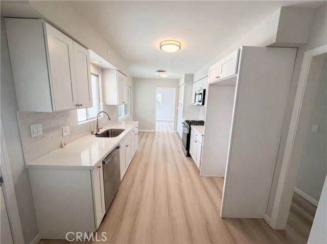 Detail Gallery Image 14 of 27 For 5654 Tower Rd, Riverside,  CA 92506 - 3 Beds | 2 Baths