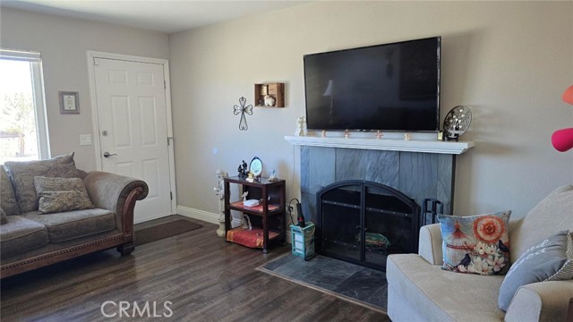 Detail Gallery Image 3 of 10 For 32673 Zircon Rd, Lucerne Valley,  CA 92356 - 3 Beds | 1 Baths