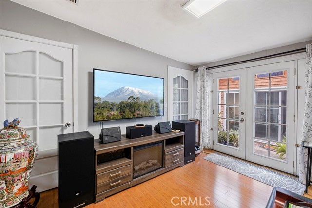 Detail Gallery Image 7 of 12 For 12540 Barbara Ann St, North Hollywood,  CA 91605 - 3 Beds | 2 Baths