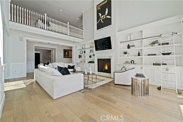 17528 Jayden Lane, Encino CA: https://media.crmls.org/medias/22bc53c0-cdea-41d4-bc3b-a7a8cf442472.jpg