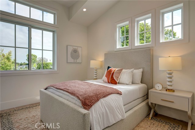 Detail Gallery Image 27 of 48 For 1405 Priscilla Ln, Newport Beach,  CA 92660 - 5 Beds | 5/1 Baths