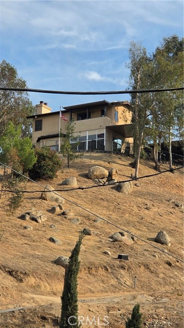 Detail Gallery Image 4 of 15 For 32360 Navajo Springs, Wildomar,  CA 92595 - 3 Beds | 3 Baths