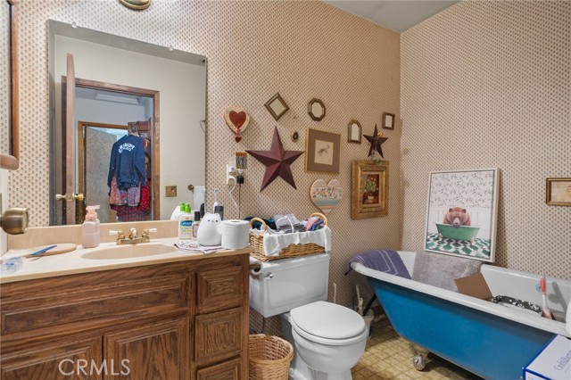 Detail Gallery Image 17 of 37 For 501 S Mountain Ave, Mt Baldy,  CA 91759 - 8 Beds | 4 Baths