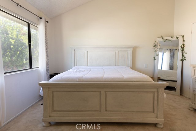 21241 Lassen Street, Chatsworth CA: https://media.crmls.org/medias/22bdb6dd-adb6-41b1-970f-df5325113c2a.jpg