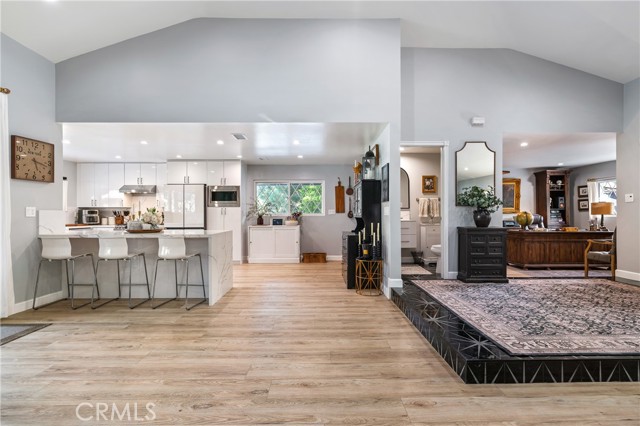 Detail Gallery Image 6 of 25 For 95 Buckskin Rd, Bell Canyon,  CA 91307 - 4 Beds | 2/1 Baths