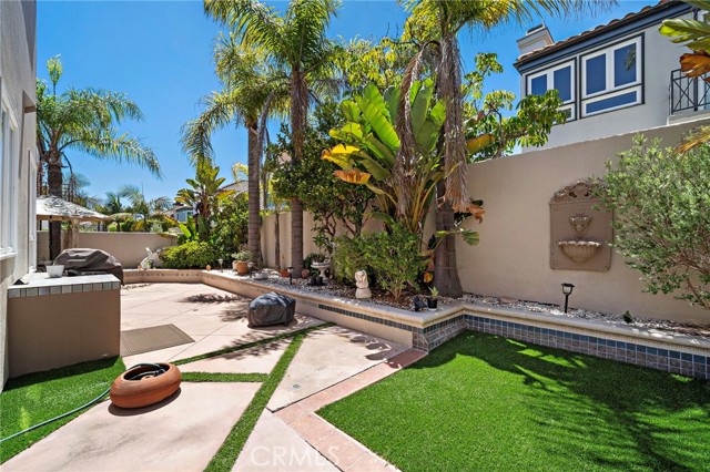 19025 Bayhill Lane, Huntington Beach CA: https://media.crmls.org/medias/22befa3b-1cb3-48a0-b7c9-eec8617b6ecd.jpg