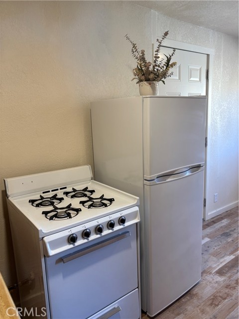 1131 Apple Avenue, Wrightwood CA: https://media.crmls.org/medias/22c02960-bc1b-42da-b16e-c91880972102.jpg