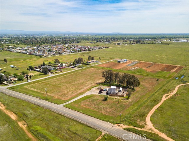 Detail Gallery Image 1 of 16 For 2151 Grand Ave, Oroville,  CA 95965 - 2 Beds | 2 Baths