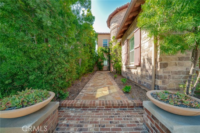 17 Calliope, Lake Forest CA: https://media.crmls.org/medias/22c15c83-3a60-40e0-a924-1c04a7ca8714.jpg
