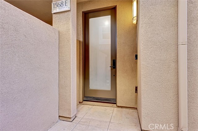 Detail Gallery Image 4 of 37 For 1568 W Artesia Square #E,  Gardena,  CA 90248 - 2 Beds | 2/1 Baths