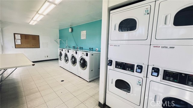 Detail Gallery Image 13 of 16 For 26200 Redlands, Redlands,  CA 92373 - 2 Beds | 2 Baths