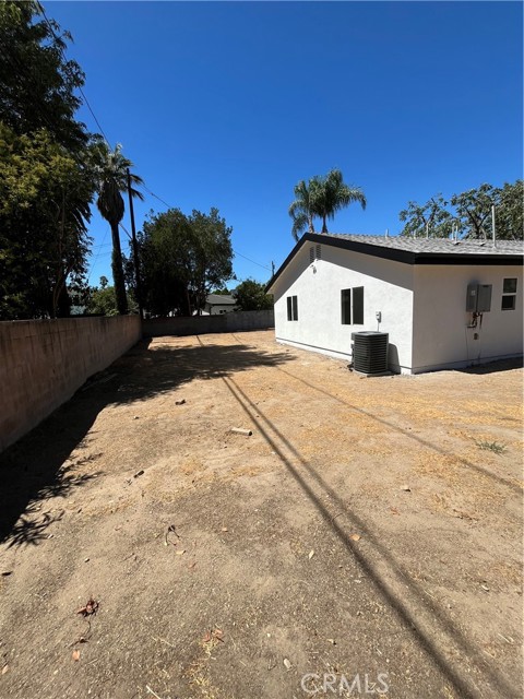 17358 Lemac, Northridge CA: https://media.crmls.org/medias/22c1cb92-1e3a-45f4-857f-7f0e775c81b4.jpg