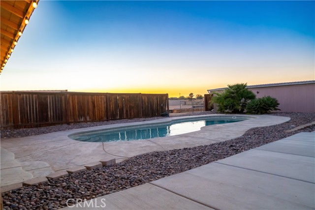 Detail Gallery Image 23 of 36 For 8826 Avenal St, Phelan,  CA 92371 - 4 Beds | 2/1 Baths