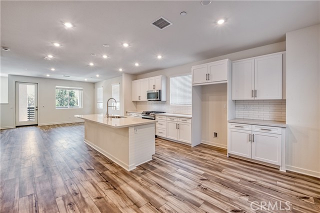 Detail Gallery Image 5 of 32 For 27038 via Caminata, San Juan Capistrano,  CA 92675 - 4 Beds | 3/1 Baths