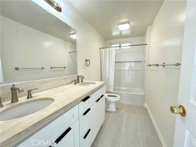 2427 256th Street, Lomita CA: https://media.crmls.org/medias/22c289a1-35b1-4867-877f-fcfcce68eab0.jpg