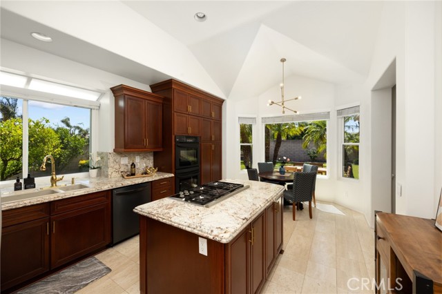5914 Johnston Place, Rancho Cucamonga CA: https://media.crmls.org/medias/22c29ee8-2770-4c46-9fe6-5edada976d77.jpg