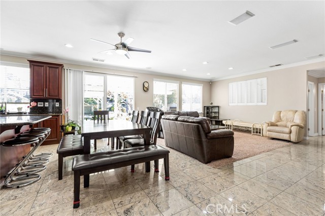Detail Gallery Image 6 of 54 For 10120 via Indigo, Moreno Valley,  CA 92557 - 5 Beds | 3 Baths