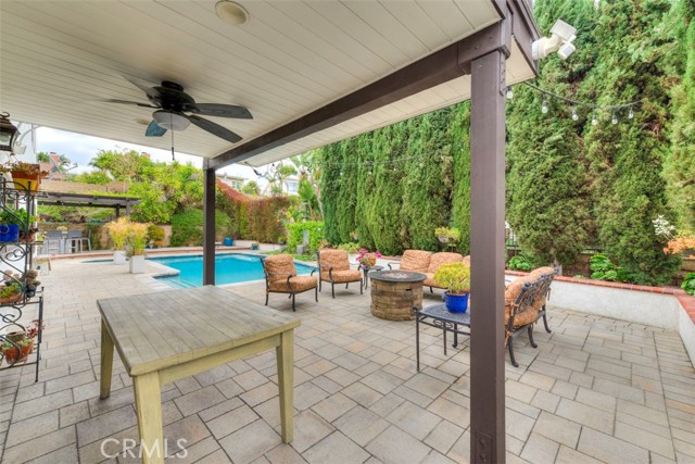 26752 Magdalena Lane, Mission Viejo CA: https://media.crmls.org/medias/22c32999-fc9a-429e-8d77-004da94f483f.jpg