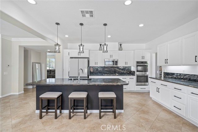 17530 Dry Run Court, Riverside CA: https://media.crmls.org/medias/22c3552c-02d0-43f8-8d1a-45f319848b35.jpg