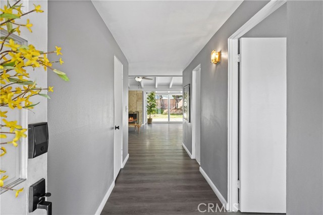 Detail Gallery Image 7 of 36 For 18167 Cantara St, Reseda,  CA 91335 - 4 Beds | 2 Baths