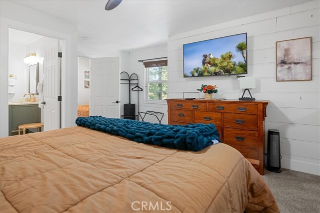 Detail Gallery Image 30 of 52 For 42425 Fox Farm Rd, Big Bear Lake,  CA 92315 - 2 Beds | 1 Baths