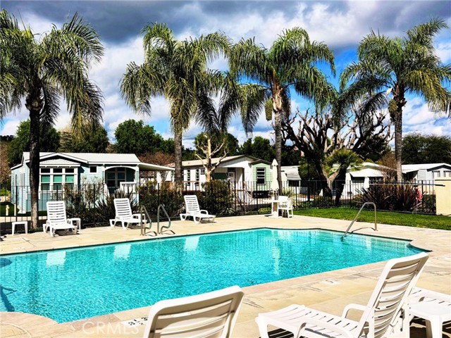 Detail Gallery Image 5 of 5 For 21214 Seep Willow Way #273,  Canyon Country,  CA 91351 - 2 Beds | 2 Baths